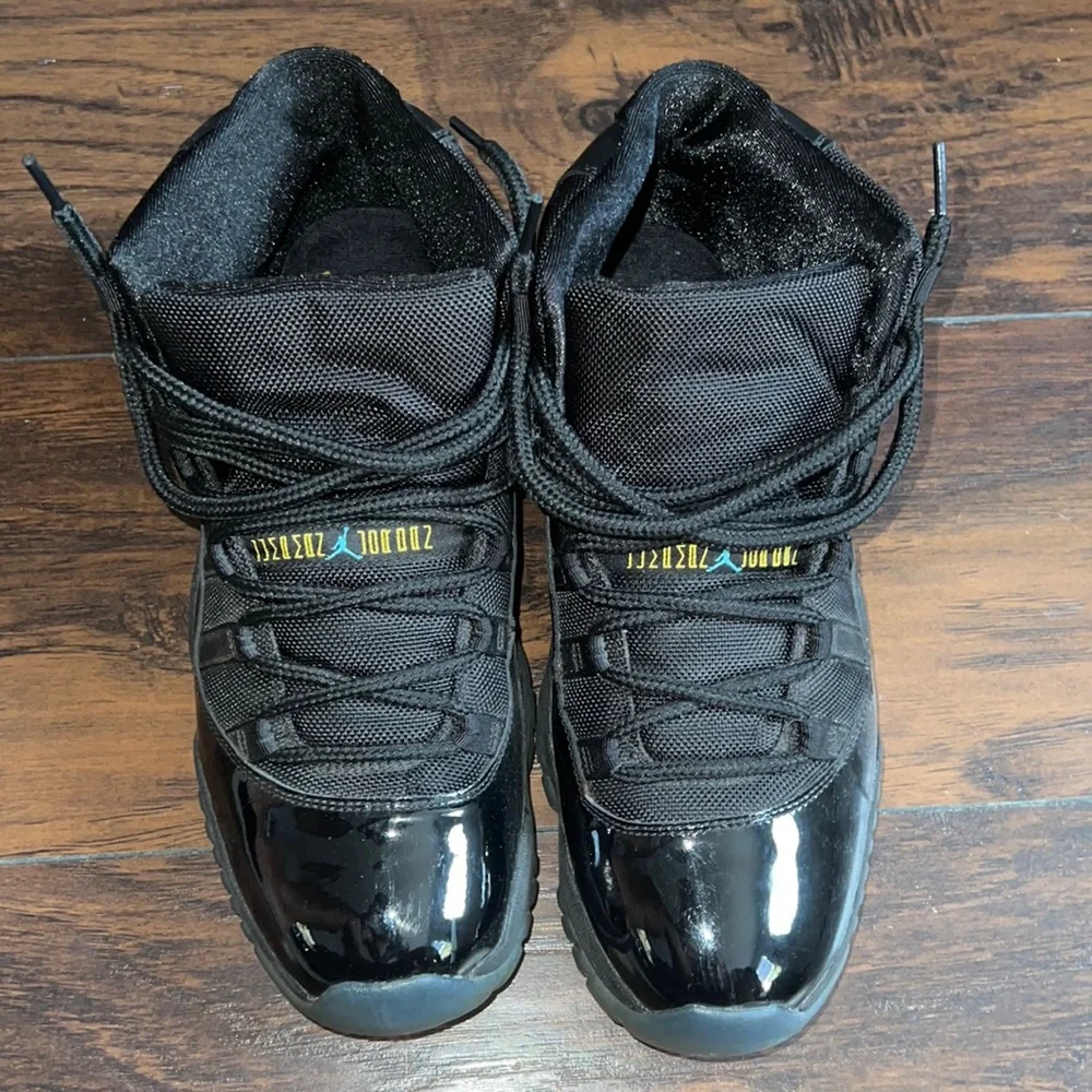 Retro Jordan 11 - Gamma Blue - Used - 10.5M - Picture 2 of 4